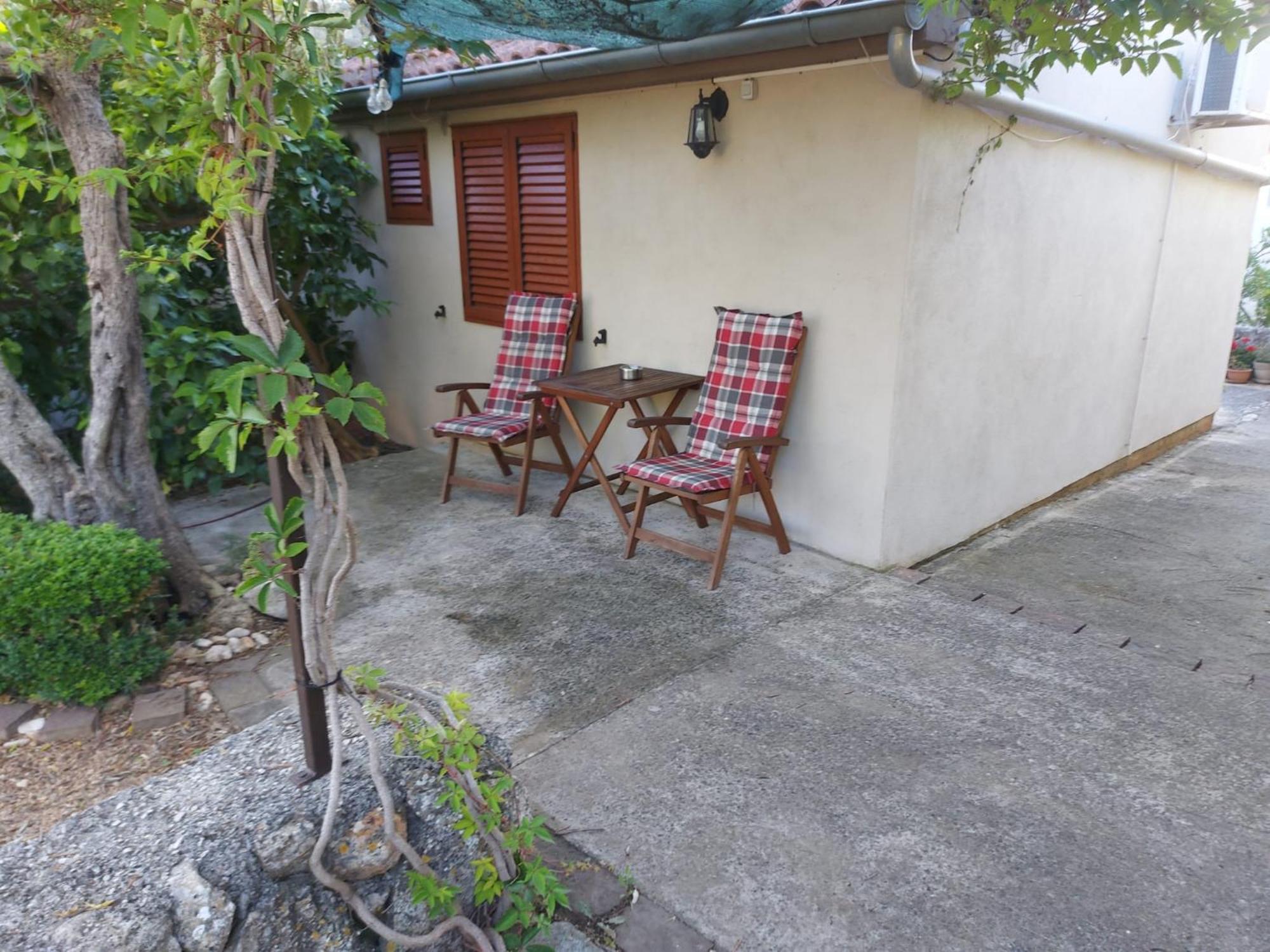 Apartmani Bugenvilija Brbinj Esterno foto
